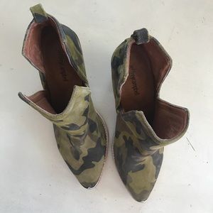 jeffrey campbell camo boots